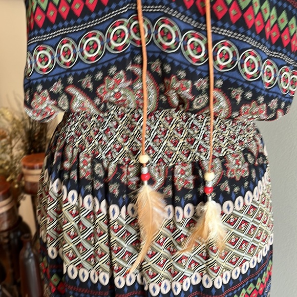 Large strapless Aztec print dress with lace up detail, feathers. Flattering EUC - Picture 3 of 10